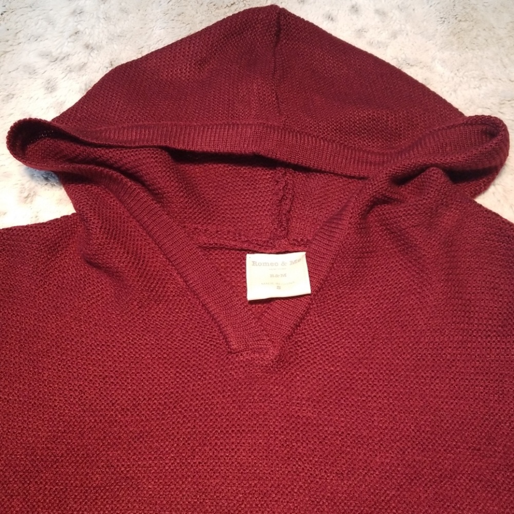 Romeo & Me NWOT Dark Maroon Oversize Poncho w Hood - Picture 2 of 6